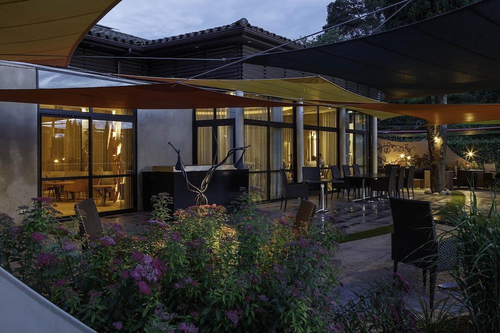 Hotel Le Parc - La Table De Franck Putelat Каркасон Екстериор снимка